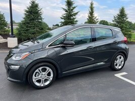 2017-chevrolet-bolt-ev-lt-4dr-hatchback.jpg